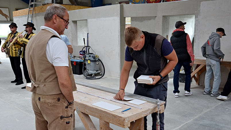 Werkstattrallye – Fliesen legen