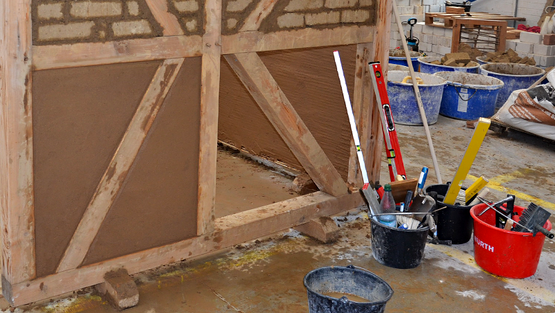 Verputzen mit Lehmputz