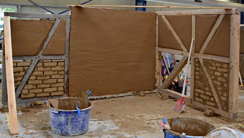 Verputzen mit Lehmputz