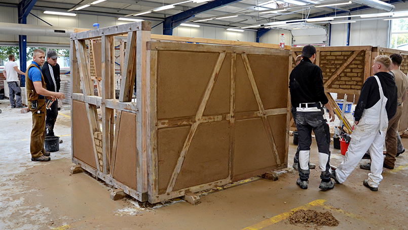 Verputzen mit Lehmputz