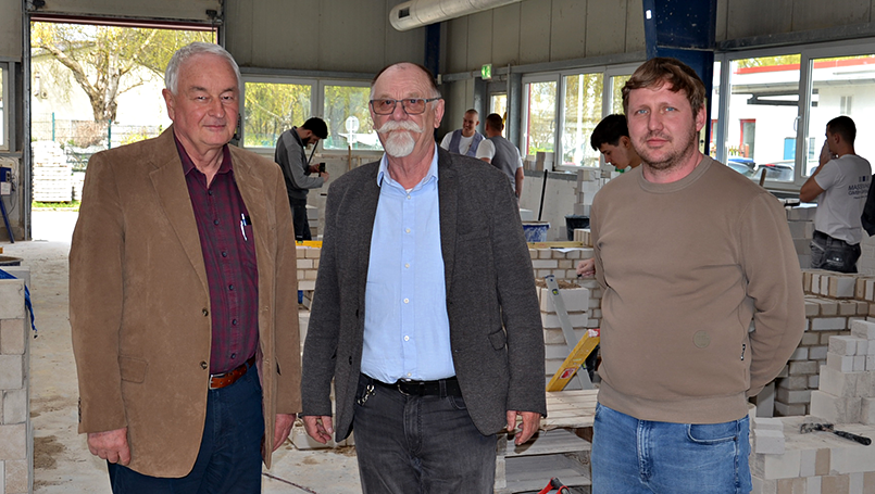 Die Prüfer v.l.n.r.: Frank Bollnann, Norbert Daemel und Ausbilder André Stock