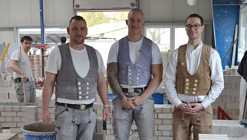 Angehende Meister im Maurer- und Betonbauer-Handwerk