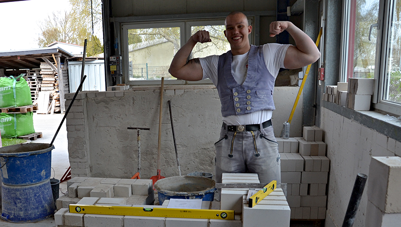 Angehende Meister im Maurer- und Betonbauer-Handwerk