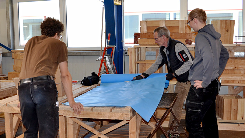 Zuschneiden der Schutz-Plane